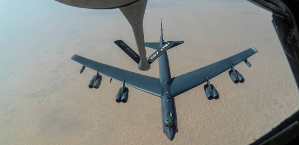 b-52h_bombaodirovshik_ssha.jpg